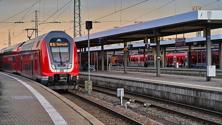 Nürnberg: Erwerb eines 49-Euro-Tickets ab jetzt möglich - die VAG informiert