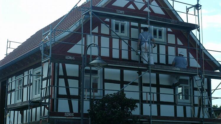 Das Rathaus, das größtenteils in Eigenleistung von Bürgern und mit Unterstützung der Gemeinde komplett saniert wurde.