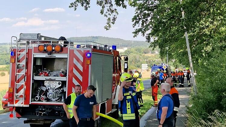 Landkreis Coburg: Rund 200 Einsatzkräfte verhindern Katastrophe - "Größter Flächenbrand seit langem"