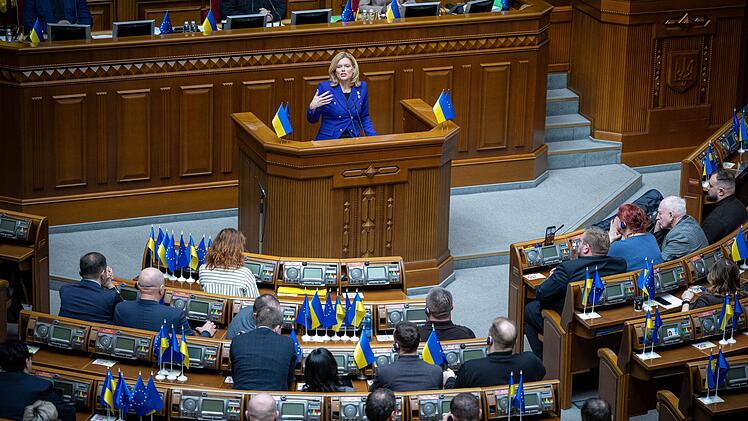 Bundestagstagspr&auml;sidentin Kl&ouml;ckner in der Ukraine
