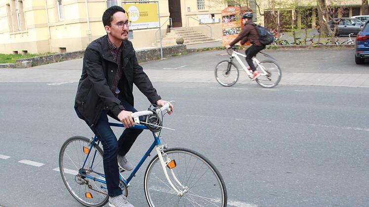 Während der Fastenzeit ist FT-Reporter Ronald Heck ohne Auto unterwegs - ohne Fahrrad (fast) unmöglich. Radler und Radlerinnen haben es aber in Forchheim mancherorts nicht leicht. Foto: Josef Hofbauer