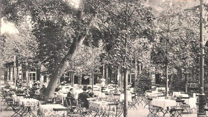 Diese Postkarte zeigt, wie der Au&szlig;enbereich des Salinenrestaurants um 1900 ausgesehen hat. Quelle: Sammlung Katharina Bambach