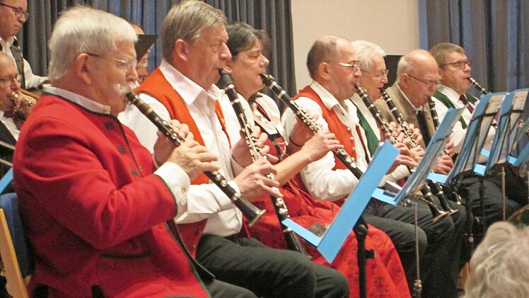 Jedes Jahr ein Leckerbissen für Freunde der Blasmusik: Das Unterfränkische Seniorenorchester gibt auch heuer ein Konzert an der Bayerischen Musikakademie.