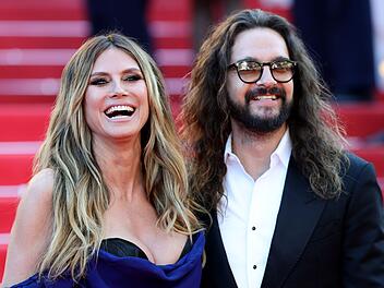In seinem Podcast verriet Tom Kaulitz, welches Kleidungsst&uuml;ck seine Frau Heidi Klum an ihm "furchtbar" findet.