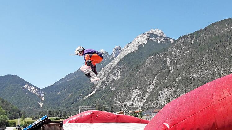 Auch im Sommer wird flei&szlig;ig trainiert. Mia Grempel hat den Sprung ins deutsche Nationalteam geschafft. Foto: Markus Grempel