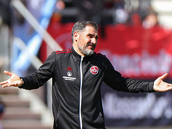 FCN-Trainer Cristian Fiél will gegen den HSV ein wenig experimentieren