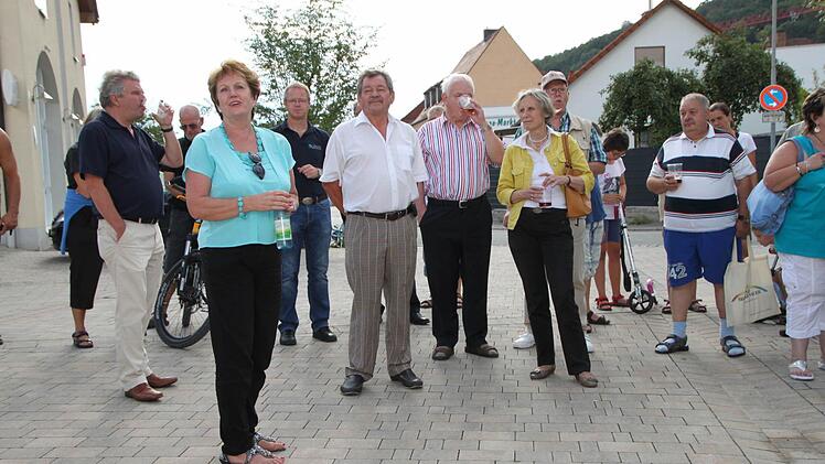 Bürgermeisterin Brigitte Meyerdierks (CSU) bedankte sich bei allen für ihre Geduld.