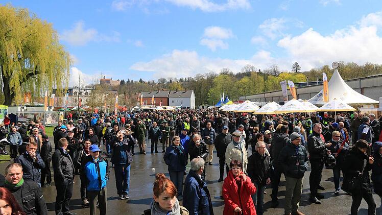 Am Sonntagnachmittag strömten die Besucher scharenweise auf das Brauereigelände.