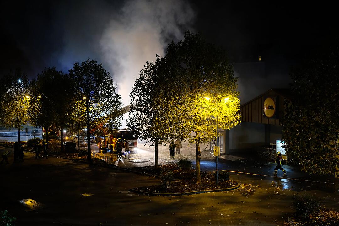 Nürnberg: Lidl brennt