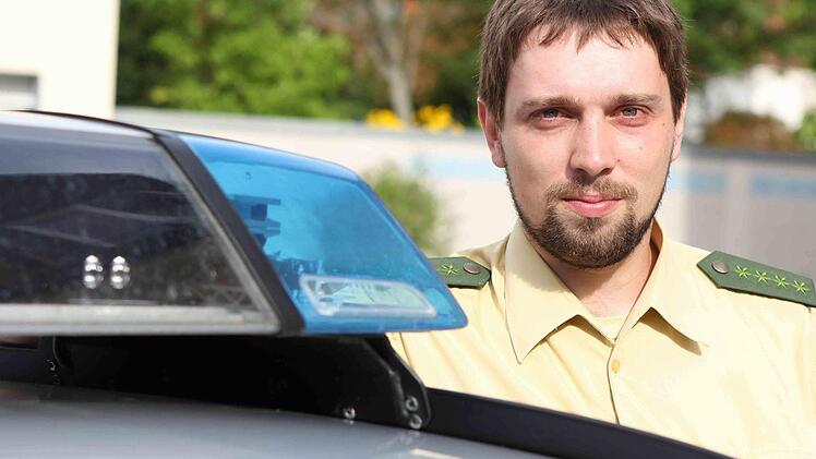 Marco Schardt ist einer von zwei neuen Polizisten bei der Inspektion in Lichtenfels.  Fotos: Jan Koch
