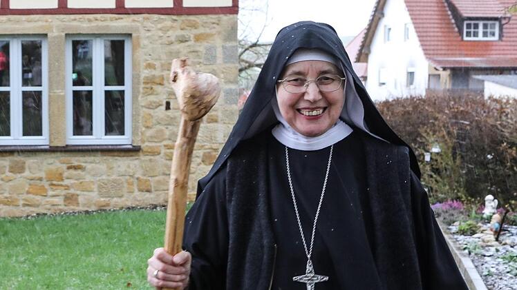 Äbtissin Maria Mechthild Thürmer  leitet  die Benediktinerinnenabtei Maria Frieden in Kirchschletten. In der dortigen Pilgerherberge finden Gäste Ruhe und Einkehr.  Es gibt Übernachtungsmöglichkeiten und  Verpflegung. Foto: Barbara Herbst