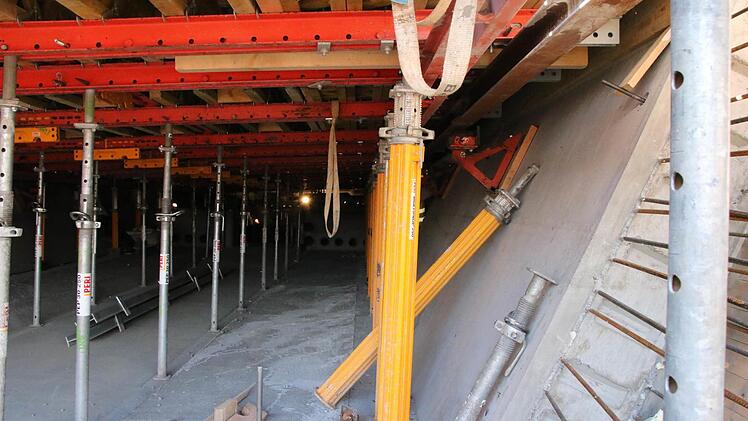 Blick in den betonierten Kasten. Foto: Ralf Ruppert