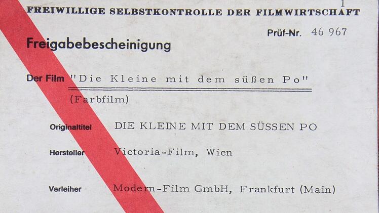 1974: Altersfreigabe ab 18 für "Die Kleine mit dem süßen Po".