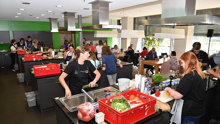 Impressionen vom 4. Kulmbacher Familienkochduell Foto: Ronald Rinklef