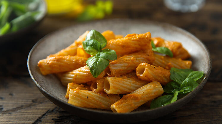 Pesto, Pesto rosso, Pasta