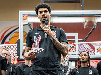 Freak City feiert seine Pokal-Helden.
