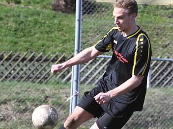 Erzielte im Spiel gegen den TSV Stangenroth erstmals einen Viererpack: Christoph Schwarz vom SV Römershag. Foto: Hopf
