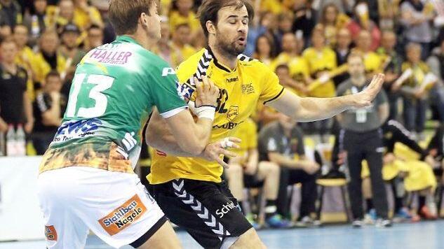 Augen zu und durch, Teil 1: Adnan Harmandic gab dem HSC-Spiel viele Impulse. Fotos: Timo Geldner