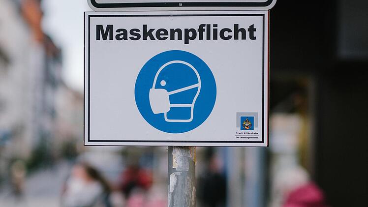 Die Maskenpflicht wird ausgeweitet. Symbolfoto: Ole Spata/dpa