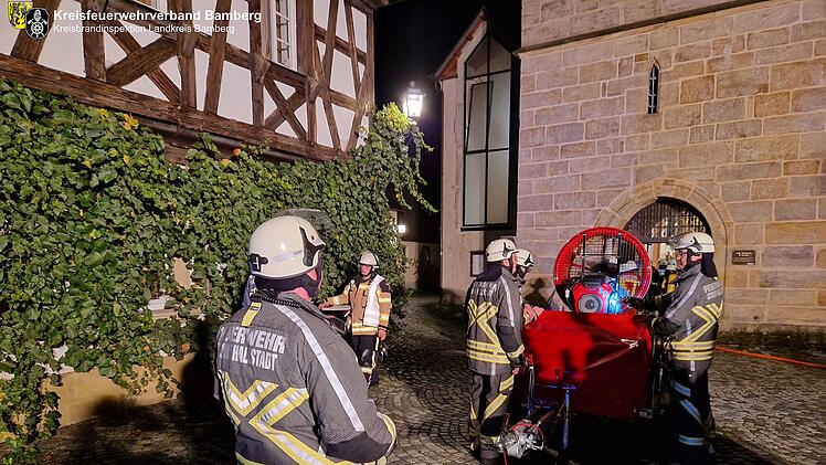 Orgel in Flammen