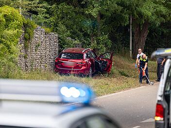 Unfall in Zirndorf: Autofahrer stirbt nach medizinischem Notfall
