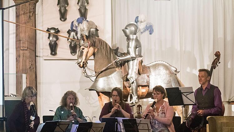 "Zum Sterben schön": Impressionen von einem Abend mit Kunst und Musik in der Großen Hofstube der Veste CoburgFoto: Jochen Berger