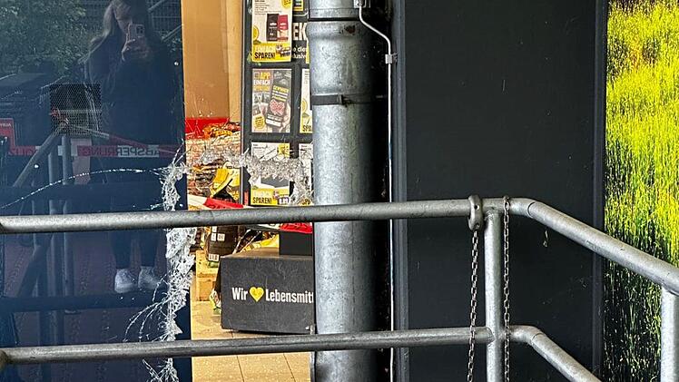 Fürth: Edeka Scharrer erlebt zum zweiten Mal Automaten-Aufbruch - "Der Blitz soll euch treffen!"