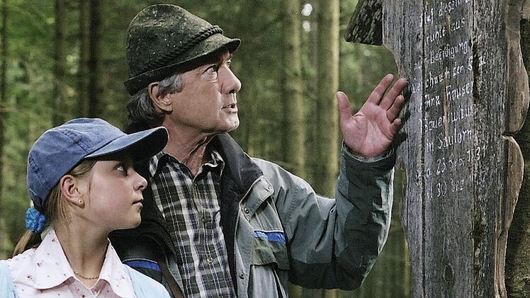 Martin Rombachs Enkelin Katharina Arnhoff wurde zun&auml;chst von mehreren Kinderdarstellerinnen gespielt. Ab 2002 waren dann abwechselnd die damals achtj&auml;hrigen Zwillinge Cheyenne und Valentina Pahde (Bild) in der Rolle zu sehen.