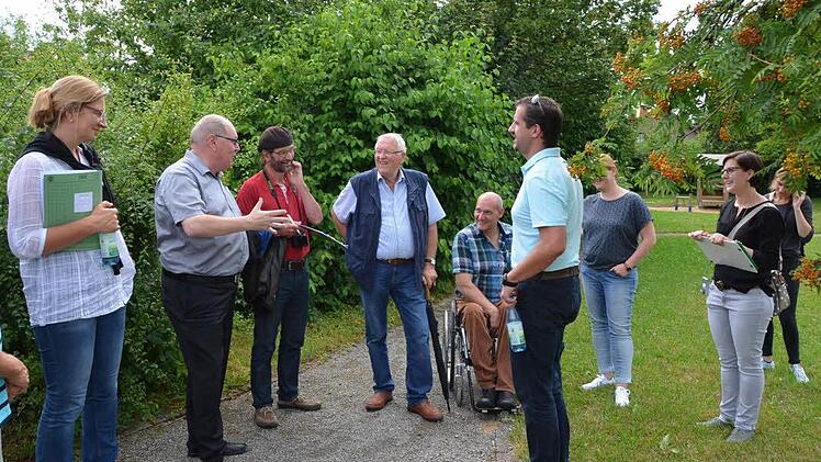 Im Stadtteil Poppenroth gibt es ebenfalls einige Bereiche, die die Bürger beim Stadtteil-Spaziergang im Rahmen des Gemeindeentwicklungsprogrammes kritisierten. Foto: Peter Rauch