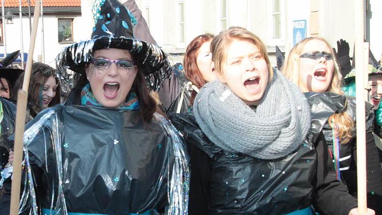 Marktplatztreiben in Stadtsteinach. Foto: Jürgen Gärtner