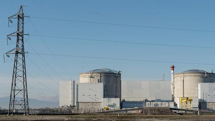 Das Atomkraftwerk im els&auml;ssischen Fessenheim  Foto: Patrick Seeger, dpa