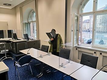 Kleinsendelbach: Eigenen Sohn (9) erw&uuml;rgt - Kindsm&ouml;rder nimmt Urteil regungslos zur Kenntnis