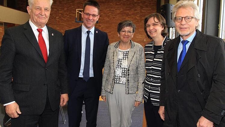 Norbert Sieben, Rolf Beyer, Heidrun Piwernetz, Stiftungsdirektorin Ulrike Linz und Helmut Müller (v.l.)