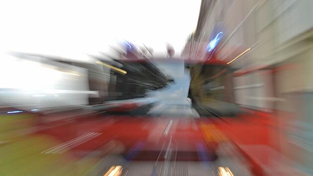 Bamberg: Skurriler Feuerwehreinsatz - Straße mit Blut überschwemmt
