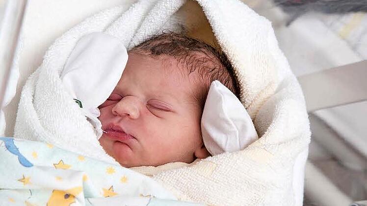 Neujahrsbaby Nr. 2: Der kleine Julius ist mit seinen Eltern in Schottenstein (Itzgrund) zu Hause. Er erblickte am Neujahrstag um 7:07 Uhr das Licht der Welt.