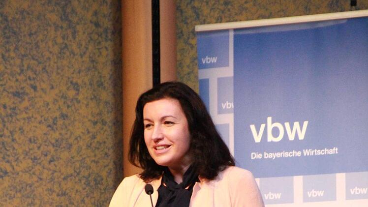 Wo steht die Gesundheitsbranche in Sachen Digitalisierung? Vertreter aus Pflege, Wirtschaft und Politik diskutieren über Chancen, Potenzial und Vorbehalte. Foto: Carmen Schmitt