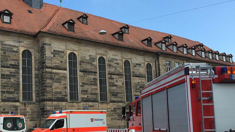 Großeinsatz an der Maria-Ward-Schule Foto: News5/Herse