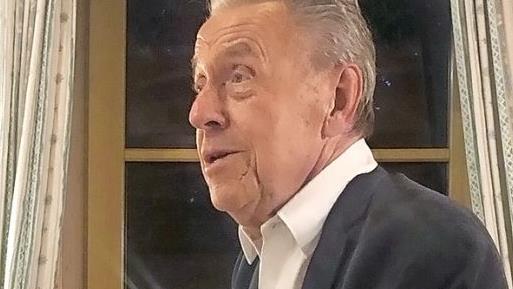 Kurt Sieber wurde zum Ehrenvorsitzenden des FDP-Kreisverbandes ernannt.  Foto: Katrin Hiernickel