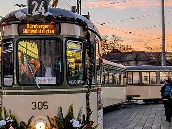 Nürnberg 2025: Glühwein- & Adventfahrten in historischen Straßenbahnen