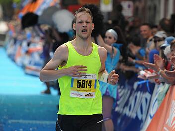 Kurz vor dem Ziel beim Gutenberg-Marathon in Mainz sind Alexander Dautel die Strapazen ins Gesicht geschrieben. Der Lohn: Platz 7 und eine sehr gute Zeit von 2:39:59 Stunden. Foto: privat