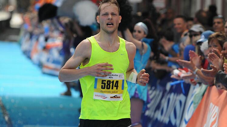 Kurz vor dem Ziel beim Gutenberg-Marathon in Mainz sind Alexander Dautel die Strapazen ins Gesicht geschrieben. Der Lohn: Platz 7 und eine sehr gute Zeit von 2:39:59 Stunden. Foto: privat