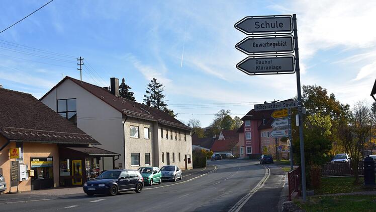 Am Ortseingang von Hiltpoltstein  auf der B 2 von Gräfenberg kommend wird zu  schnell gefahren. Das sorgt für Gefahr gerade für  Kinder auf dem  Schulweg. Foto: Petra Malbrich