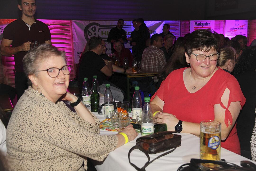 Party und Tanz in der Dreifachhalle