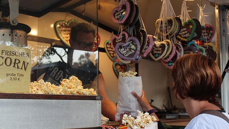Popcorn, den Klassiker unter dem Kino-Naschzeug, gibt es nat&uuml;rlich auch. Foto: Manja von Nida
