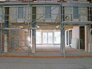 Noch ist viel zu tun, ehe die ersten Veranstaltungen im "Kulturbad" von Witzmannsberg über die Bühne gehen können. Foto: Rainer Lutz