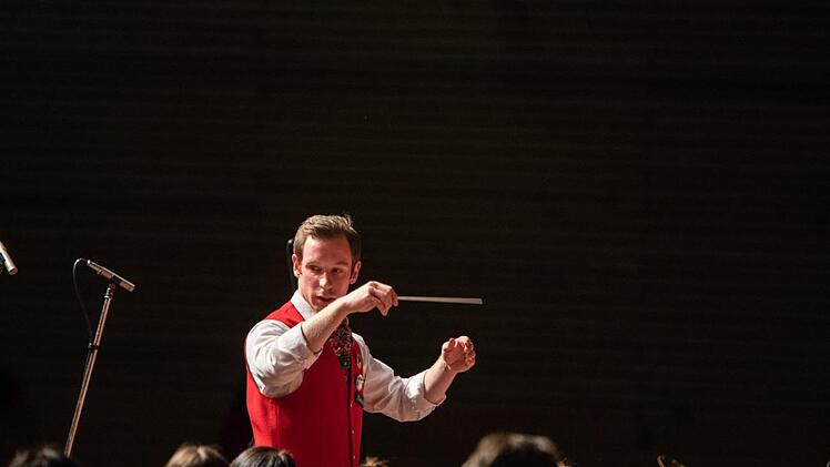 Impressionen vom Weihnachtskonzert in der Franz-Goebel-Halle in RödentalFoto: Vincent Kaibarta