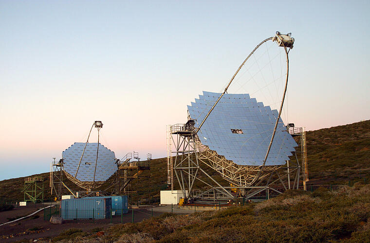 Die Teleskope sind Teil der europäischen Nordsternwarte am Roque de los Muchachos auf der Kanarieninsel La Palma. Die Teleskope sind Teil der europäischen Nordsternwarte am Roque de los Muchachos auf der Kanarieninsel La Palma.