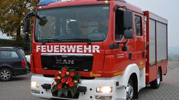 Die FFW Stangenroth hat ab sofort ein nagelneues Tragkraftspritzenfahrzeug. Fotos: Björn Hein
