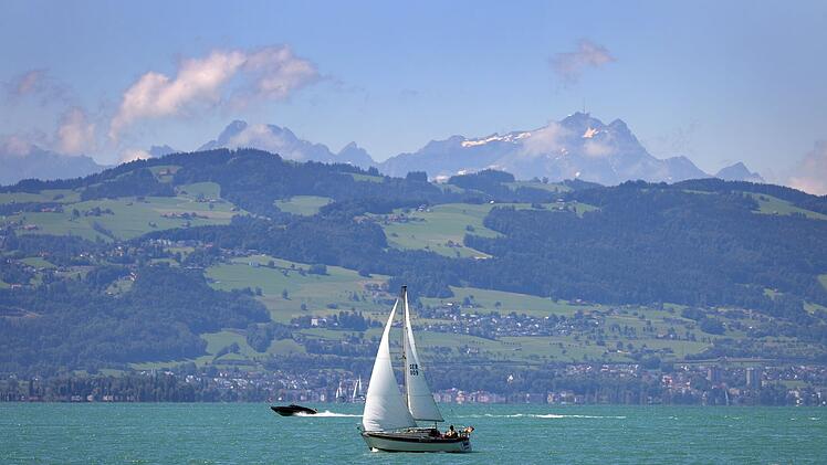 Bodensee bei Bregenz mit Blick auf Appenzell und Säntis