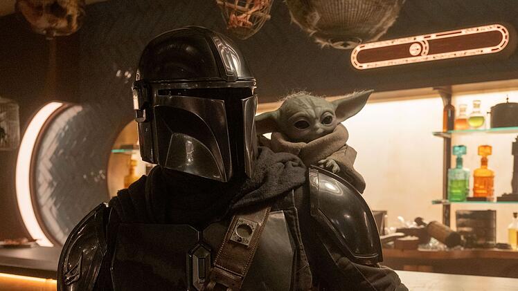 Nach drei Staffel der gefeierten TV-Serie "The Mandalorian" folgt erscheint das Film-Spektakel "The Mandalorian and Grogu" nun auf Disney+.